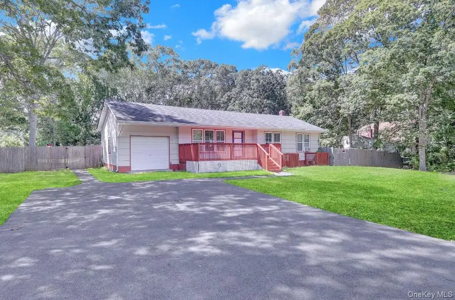 125 Grand Avenue, Shirley, NY 11967 - Image #2