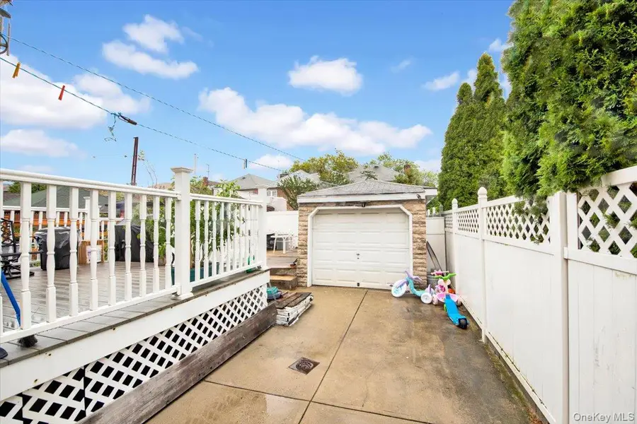 1630 Radcliff Avenue, Bronx, NY 10462 - Image #3