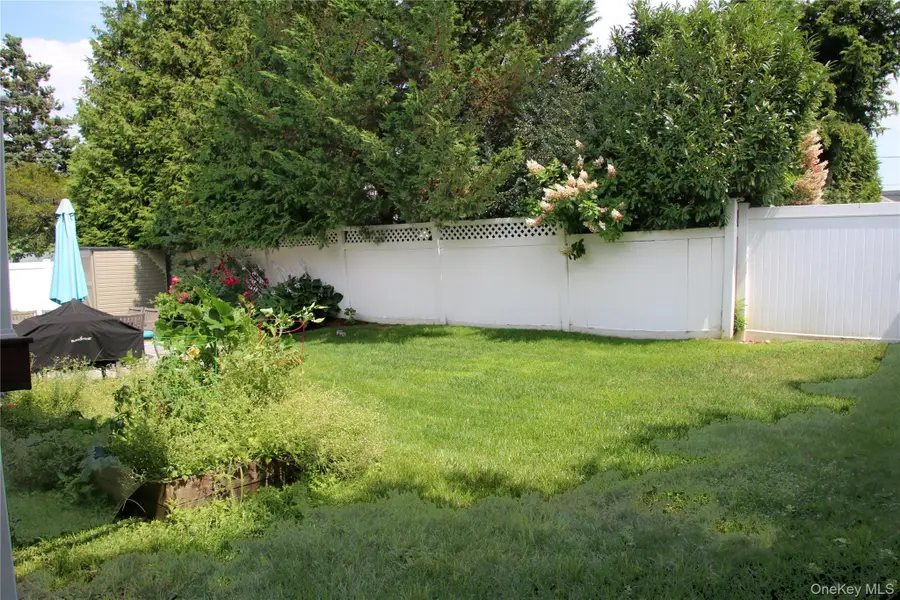 1944 Lowell Lane, Merrick, NY 11566 - Image #2