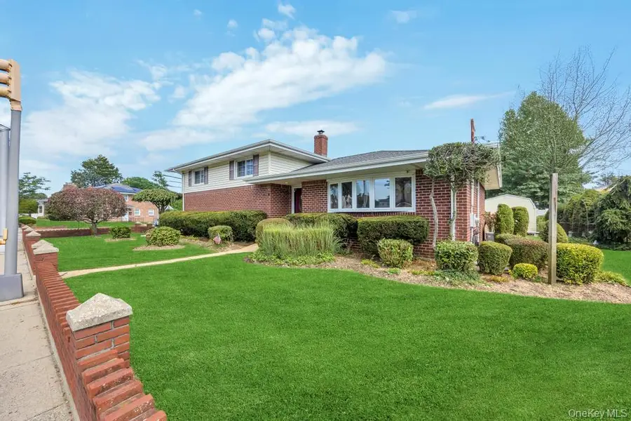 338 Stewart Avenue, Bethpage, NY 11714 - Image #3