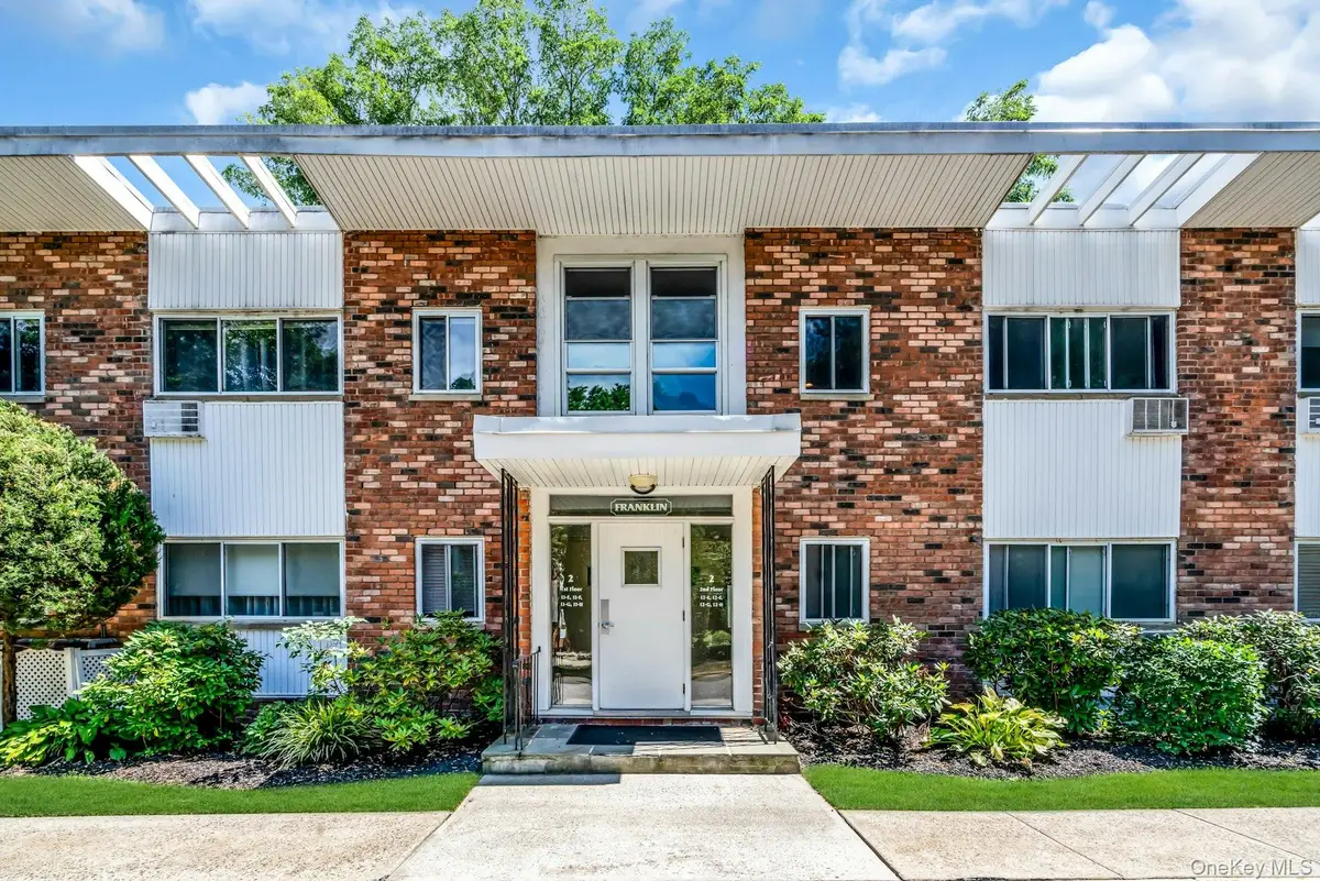 200 Lexington Avenue #12H, Oyster Bay, NY 11771 - Image #1