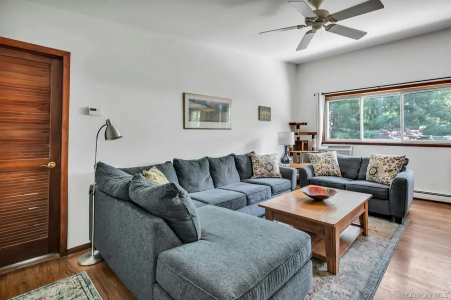 200 Lexington Avenue #12H, Oyster Bay, NY 11771 - Image #3