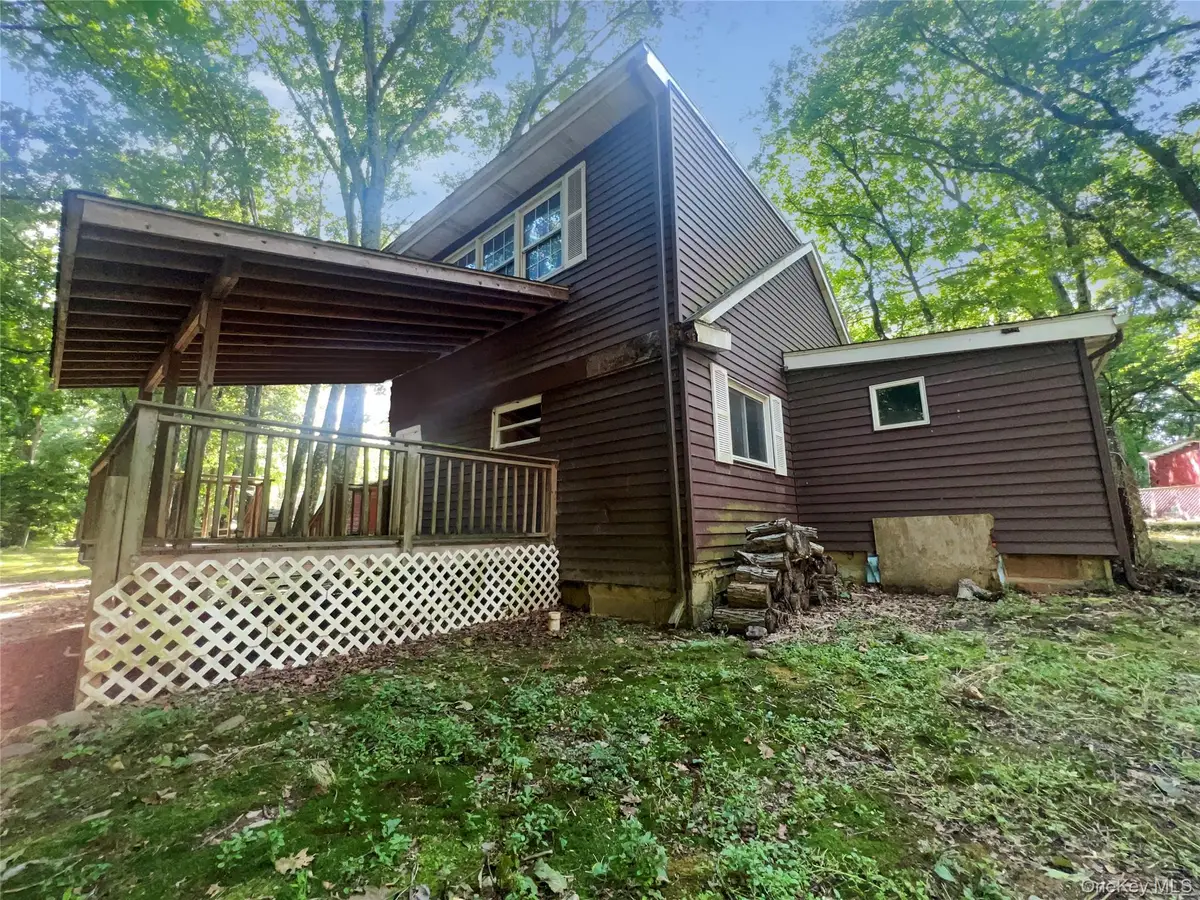 11 Demelis Drive, Pleasant Valley, NY 12569 - Image #1