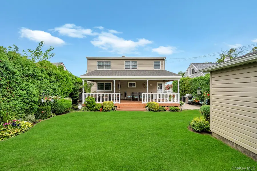 62 Vincent Road, Hicksville, NY 11801 - Image #2