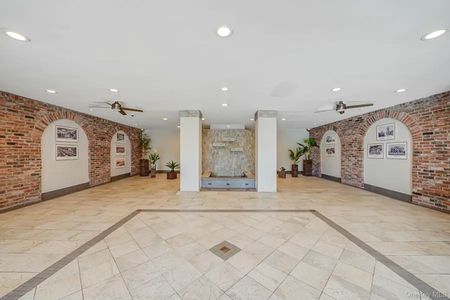 67-50 Thornton Place #4U, Forest Hills, NY 11375 - Image #3