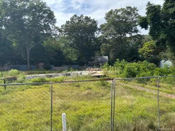 51 Wendover Drive, Huntington, NY 