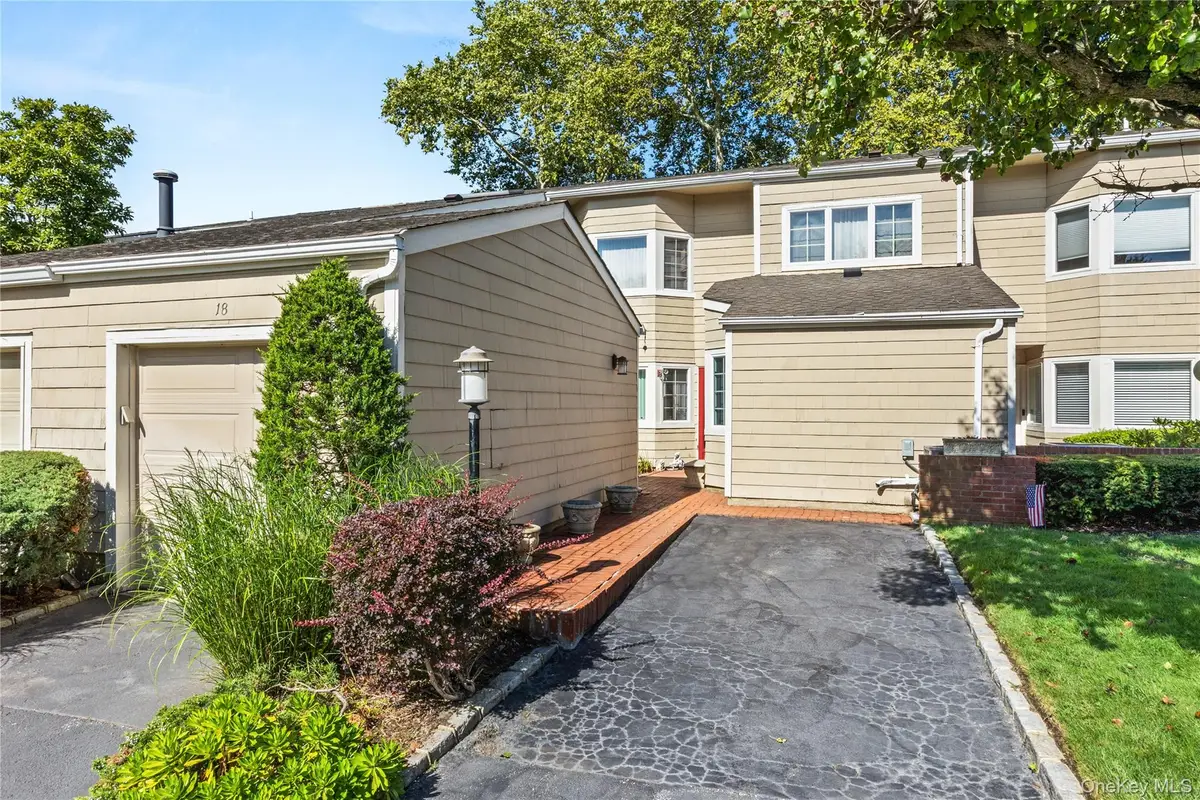 18 Lakeside Lane, Bay Shore, NY 11706 - Image #1