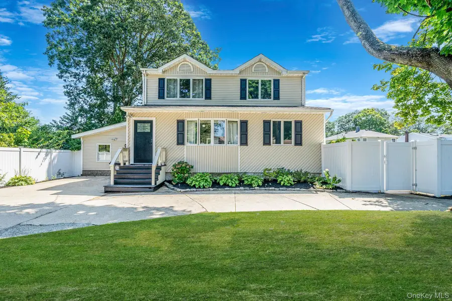 10 Roy Avenue, West Islip, NY 11795 - Image #2