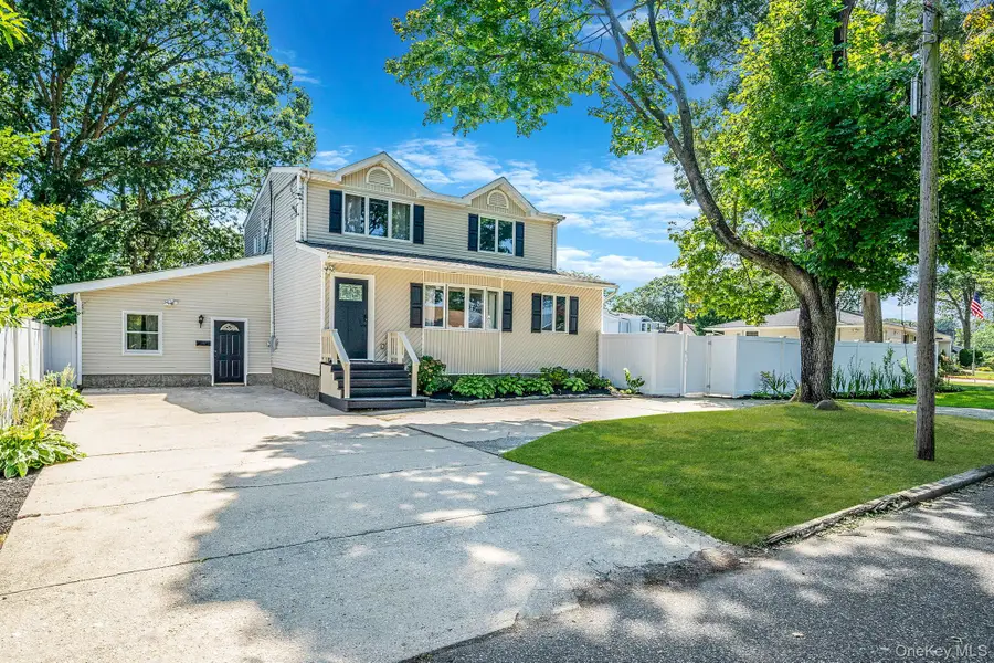 10 Roy Avenue, West Islip, NY 11795 - Image #3