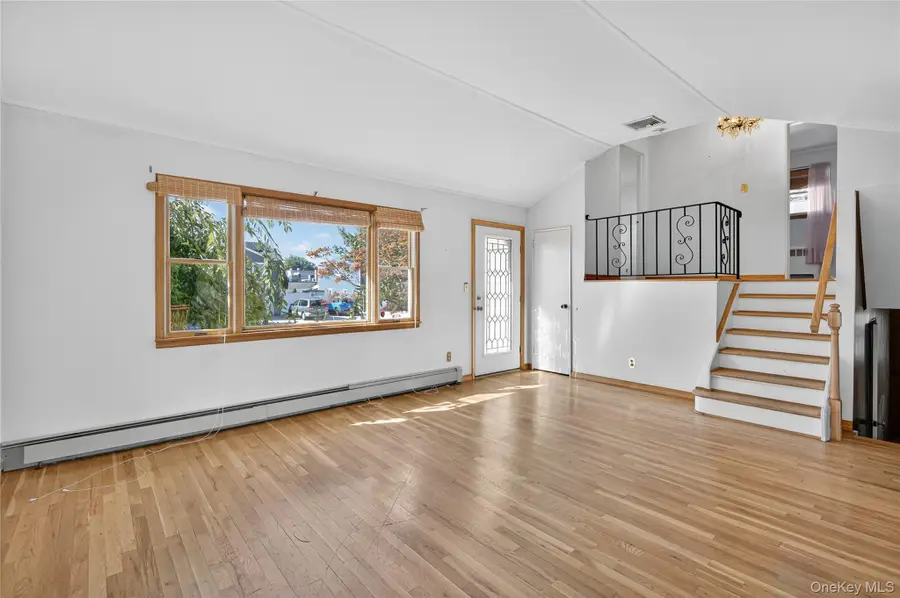 4129 Duff Place, Seaford, NY 11783 - Image #3