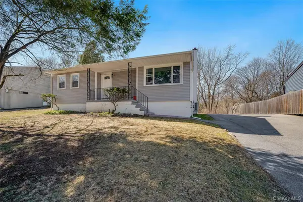 34 Pine Echo Drive, Poughkeepsie, NY 12601