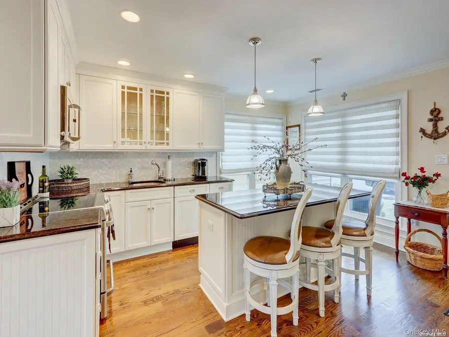 100-18 Baker Court, Island Park, NY 11558 - Image #3