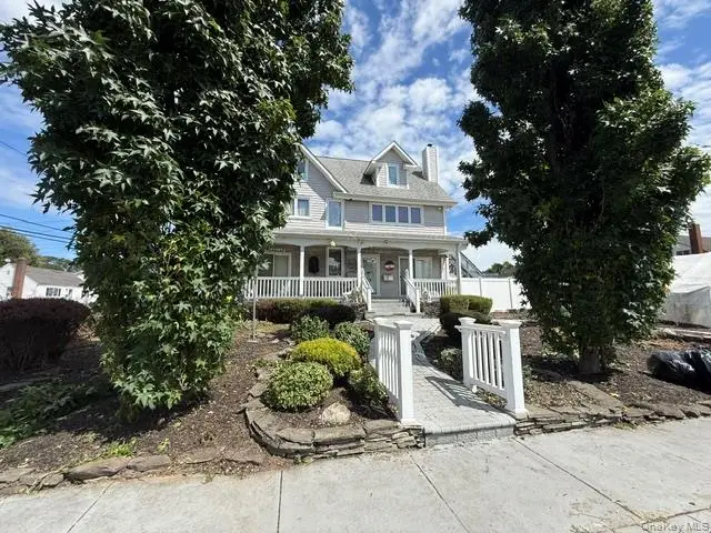 60 Vandewater Street, Farmingdale, NY 11735 - Image #2