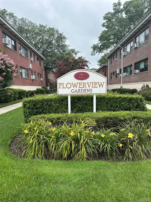 91 Tulip Avenue #E2, Floral Park, NY 11001