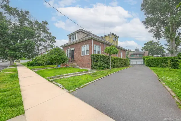 129 Guenther Avenue, Valley Stream, NY 11580