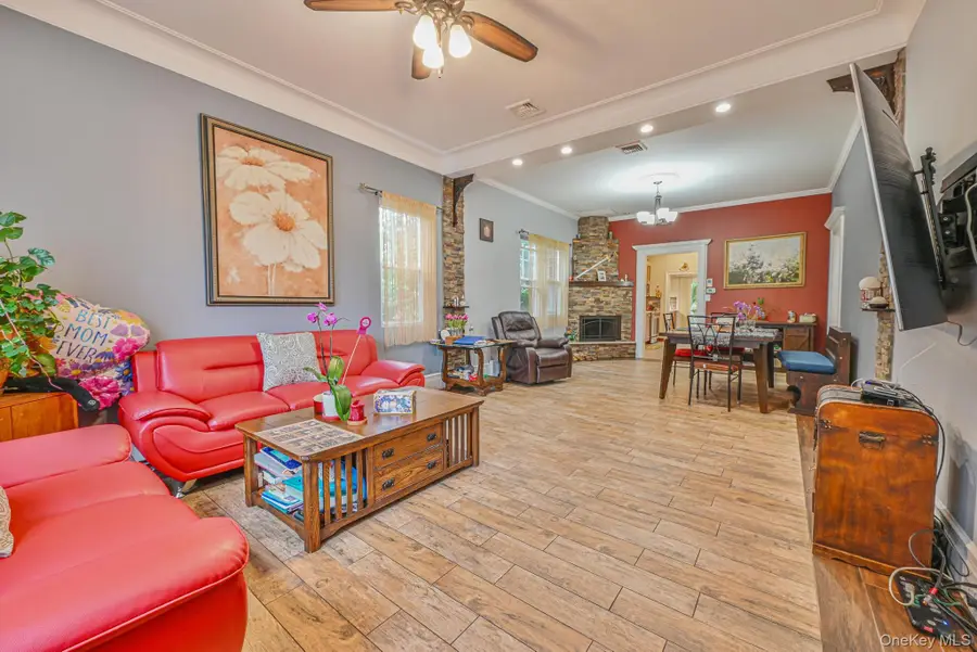 129 Guenther Avenue, Valley Stream, NY 11580 - Image #3