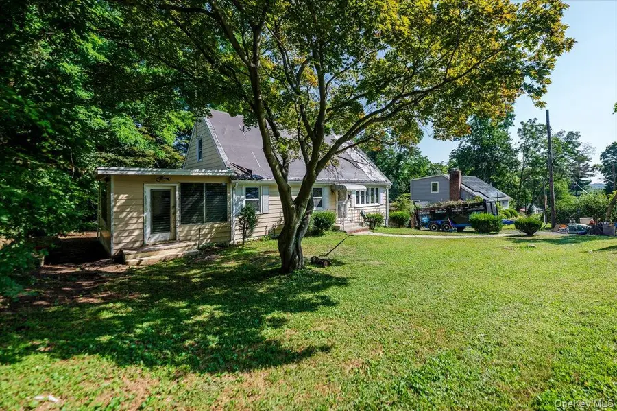 10 Hampton Terrace, White Plains, NY 10607 - Image #2