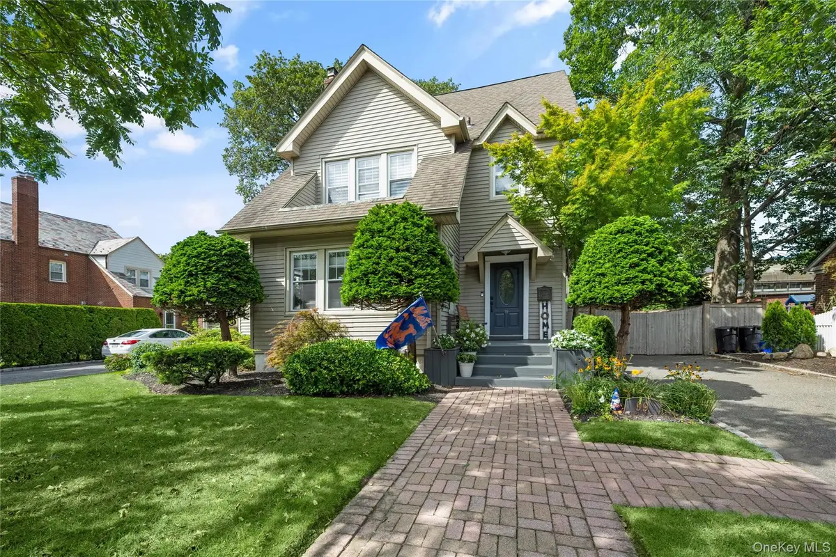 99 Rider Avenue, Malverne, NY 11565 - Image #1