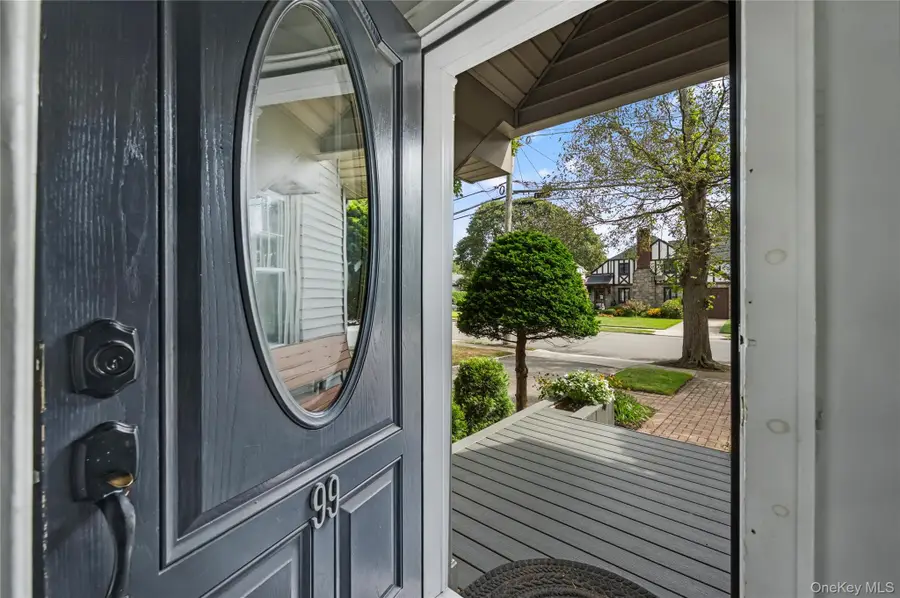 99 Rider Avenue, Malverne, NY 11565 - Image #3