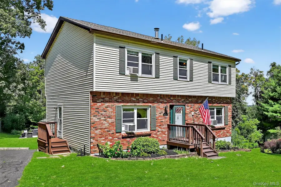 82 Hillside Drive, Marlboro, NY 12542 - Image #2