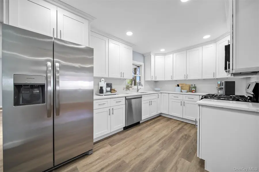 21 Lehigh Avenue, Centereach, NY 11720 - Image #2