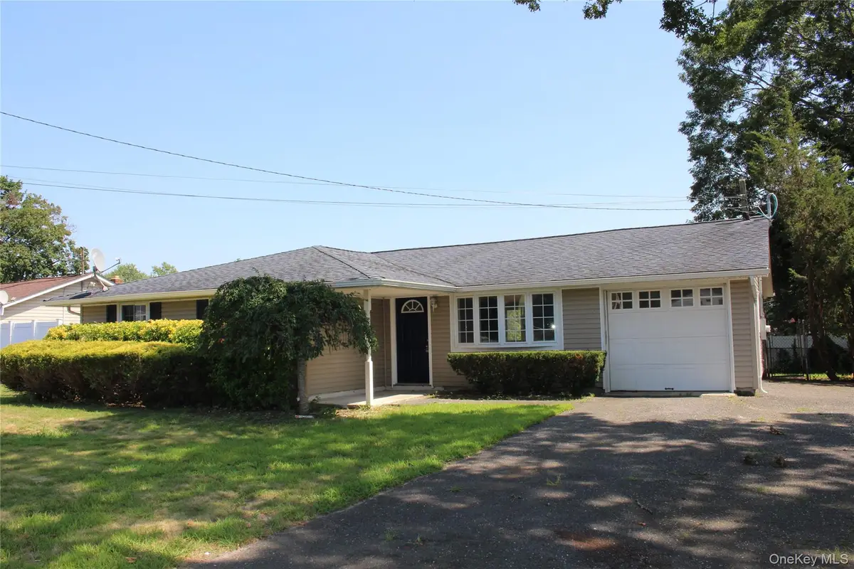 114 Granny Road, Farmingville, NY 11738 - Image #1