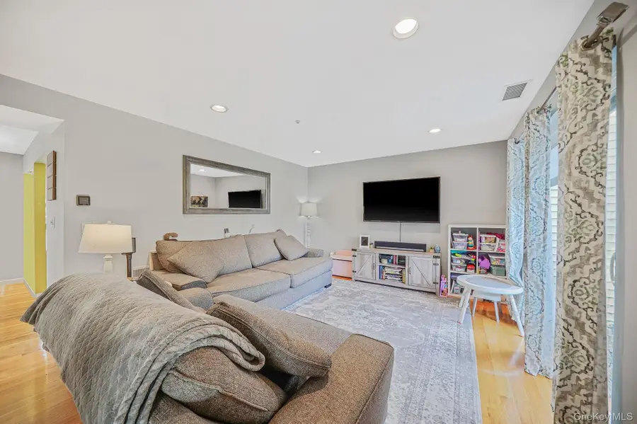 3538 Gibbs Road, Coram, NY 11727 - Image #3