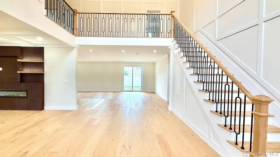 60 Periwinkle Road, Levittown, NY 11756 - Image #3