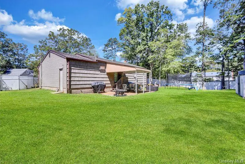 500 Boxwood Drive, Shirley, NY 11967 - Image #2