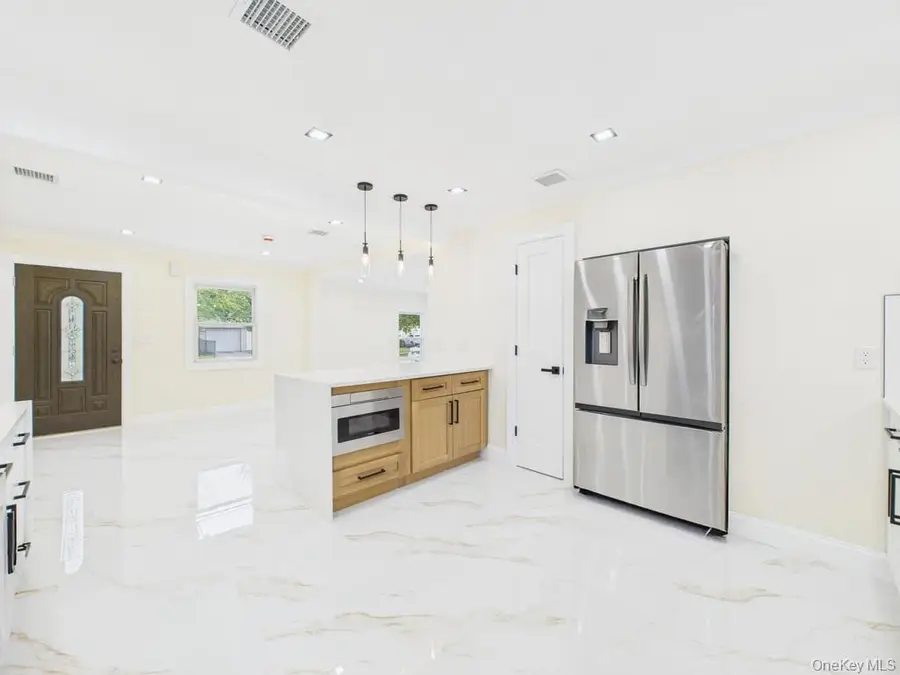 49 Griddle Lane, Levittown, NY 11756 - Image #3