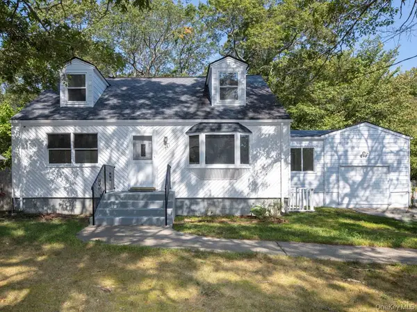 341 Mill Road, Medford, NY 11763