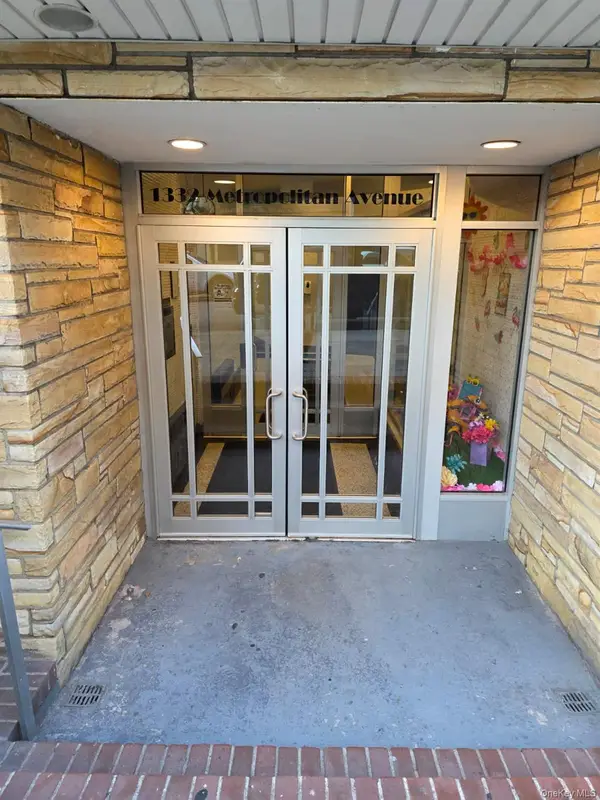 1332 Metropolitan Avenue #2A, Bronx, NY 10462