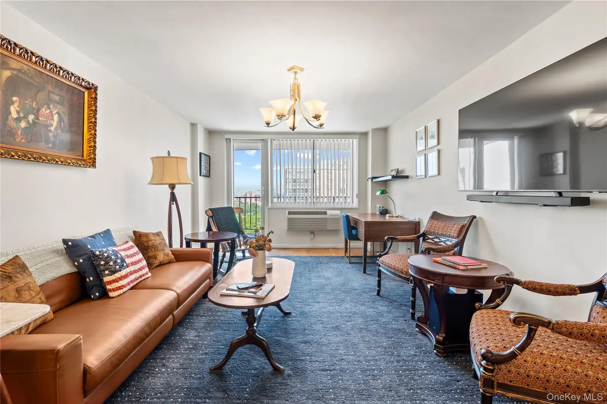 118-18 Union Turnpike #19G, Kew Gardens, NY 11415 - Image #1