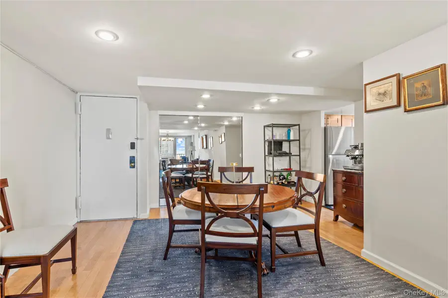 118-18 Union Turnpike #19G, Kew Gardens, NY 11415 - Image #3