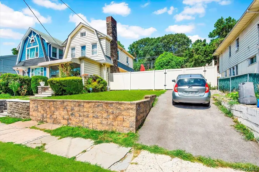 81 Beechwood Avenue, Mount Vernon, NY 10553 - Image #3