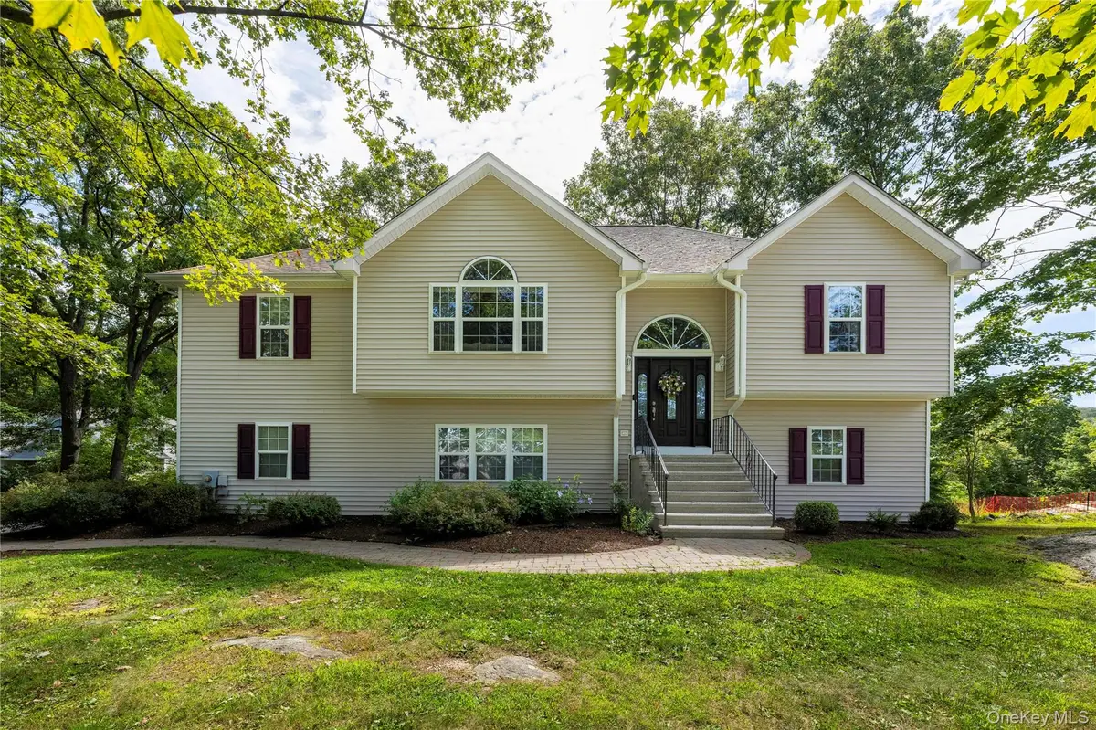 24 Appalachian W, Hopewell Junction, NY 12533 - Image #1