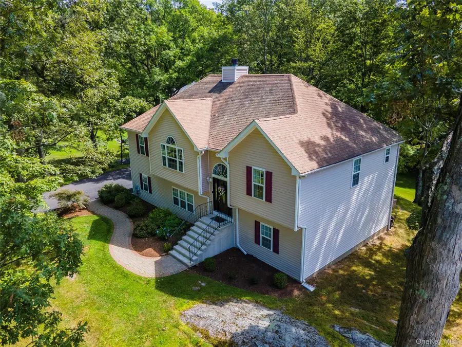 24 Appalachian W, Hopewell Junction, NY 12533 - Image #2