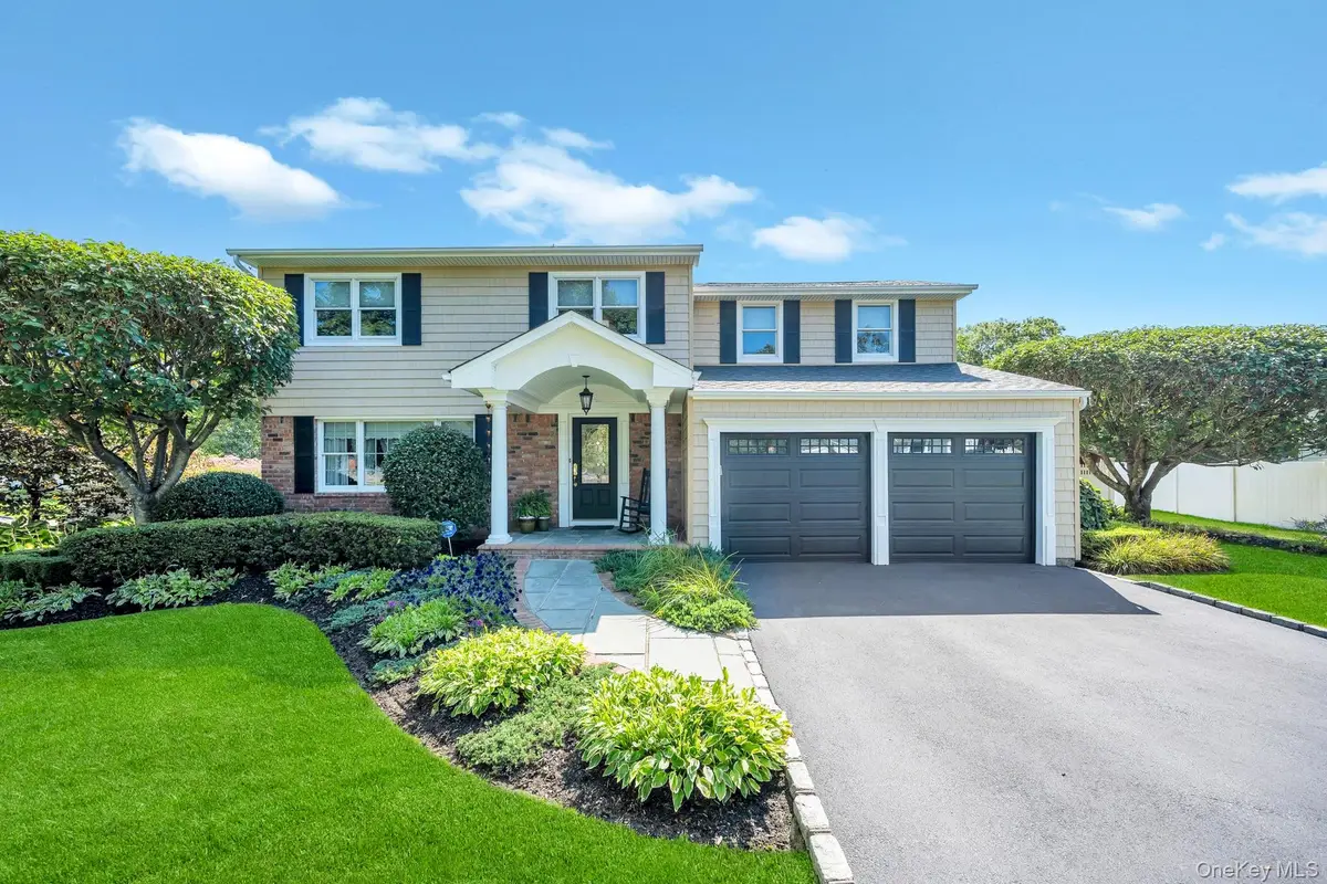 13 Garvey Drive, Hauppauge, NY 11788 - Image #1