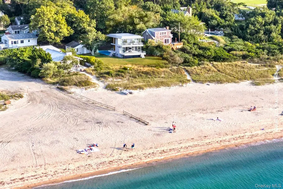 6 Gallatin Lane, East Hampton, NY 11937 - Image #3