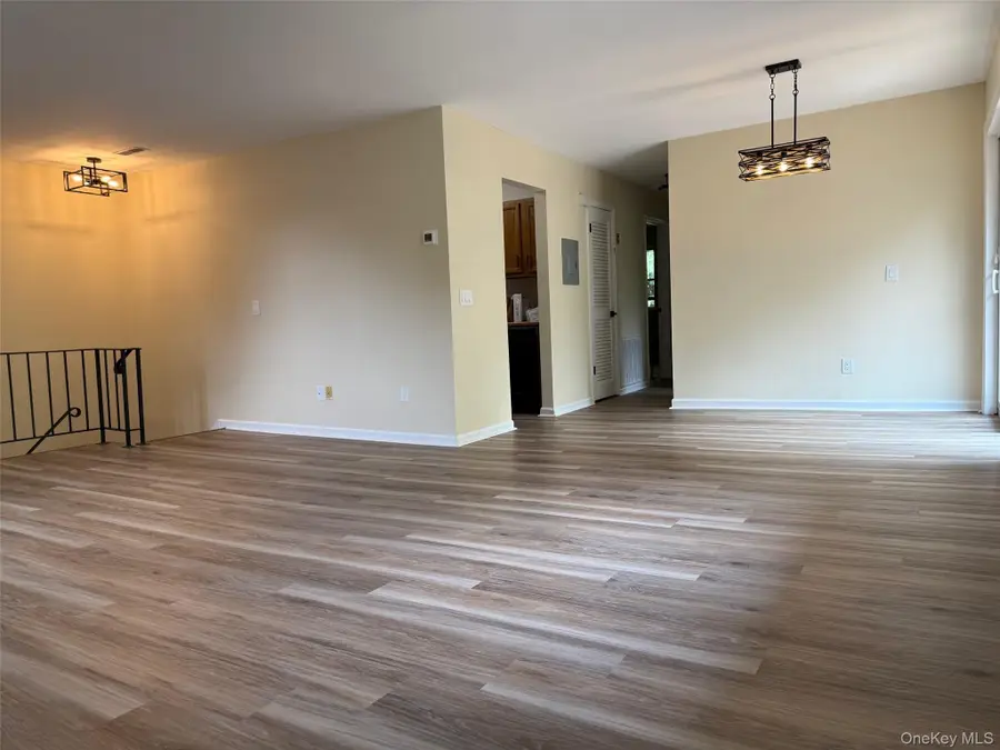 276 Temple Hill Road #2606, New Windsor, NY 12553 - Image #3