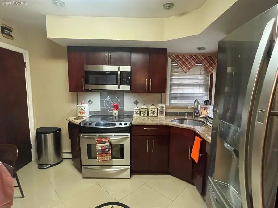 806 Center Drive, Baldwin, NY 11510 - Image #3