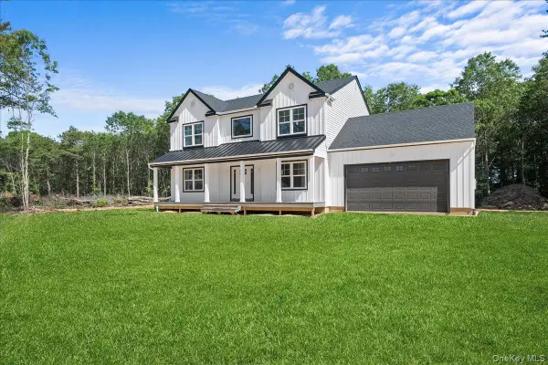 11 Fourth Avenue, Centereach, NY 11720