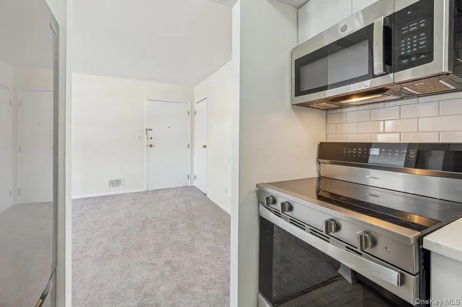 15 Essex Place #15K, Yorktown Heights, NY 10598 - Image #2