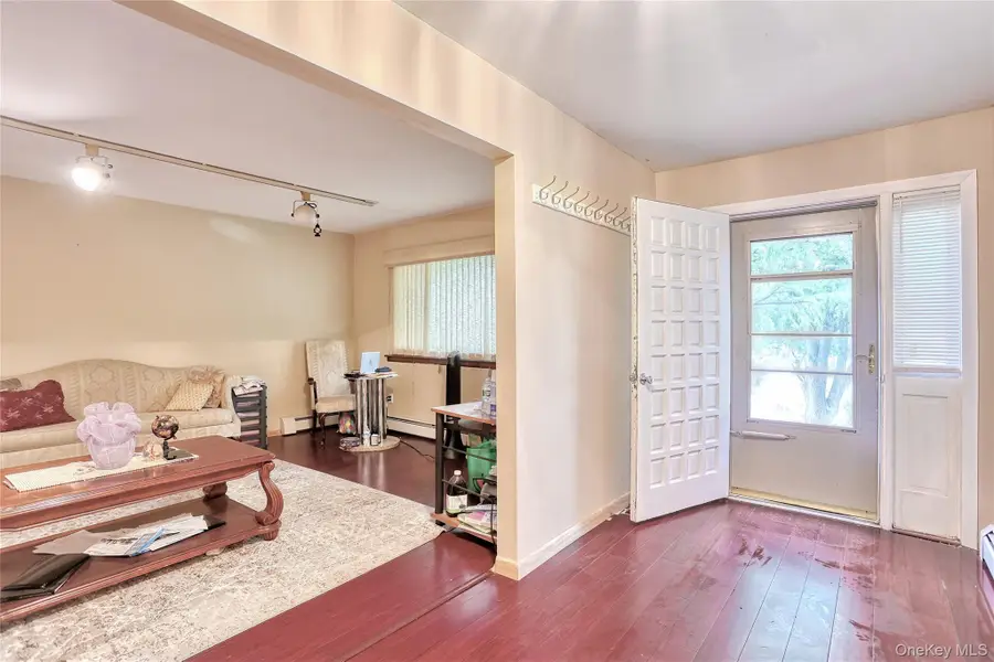 33 Palisades Court, Pomona, NY 10970 - Image #3