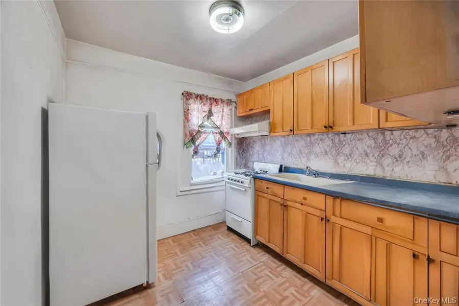 10312 114th Street, South Richmond Hill, NY 11419 - Image #3