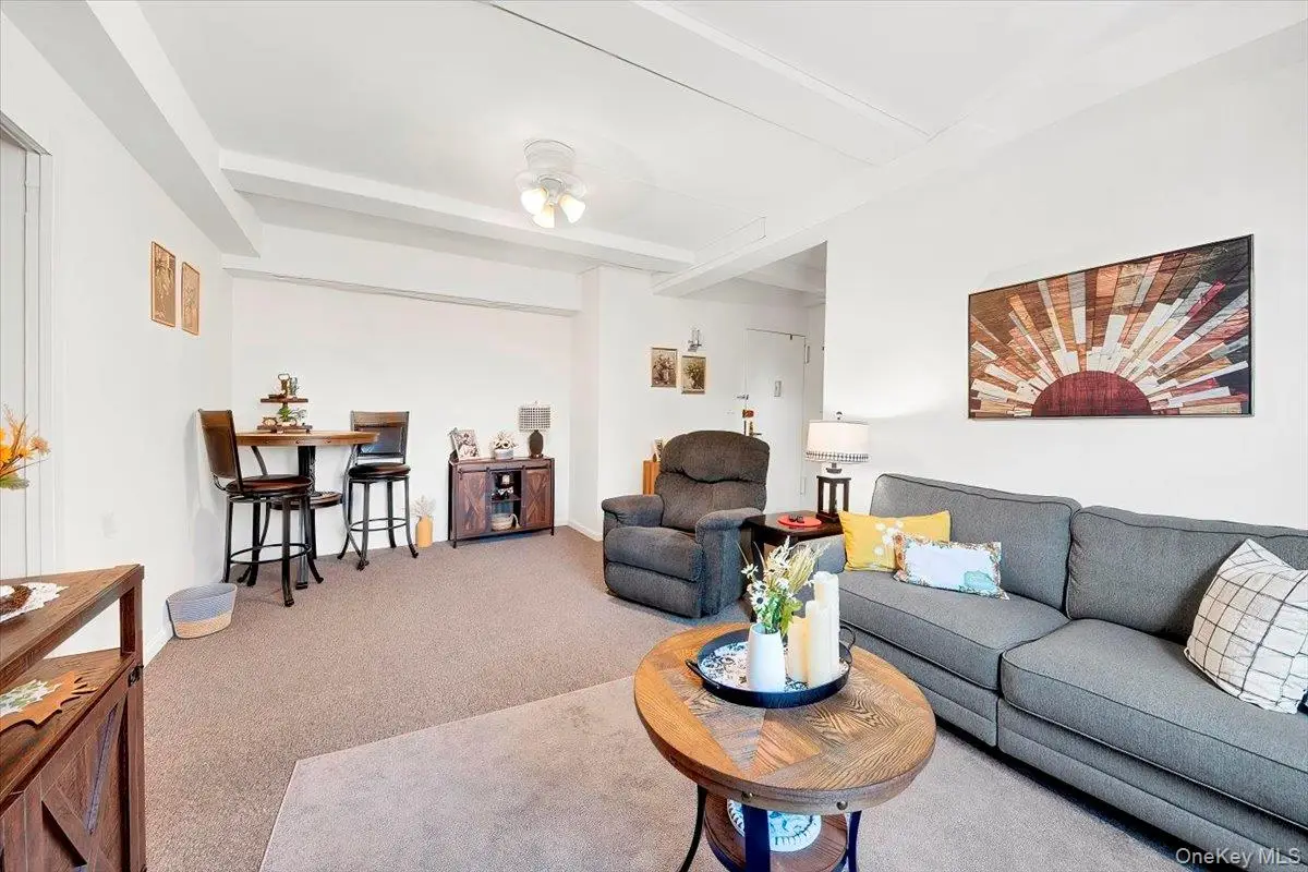 1595 Metropolitan Avenue #7D, Bronx, NY 10462 - Image #1