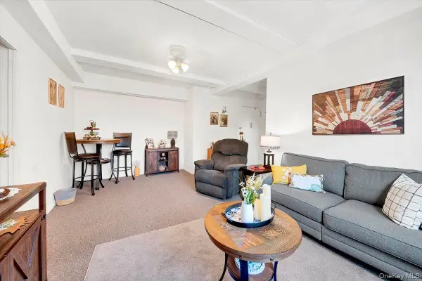 1595 Metropolitan Avenue #7D, Bronx, NY 10462