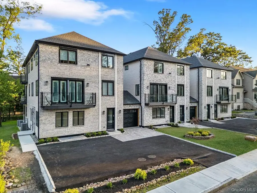 27 Ellish Parkway #112, Spring Valley, NY 10977 - Image #2