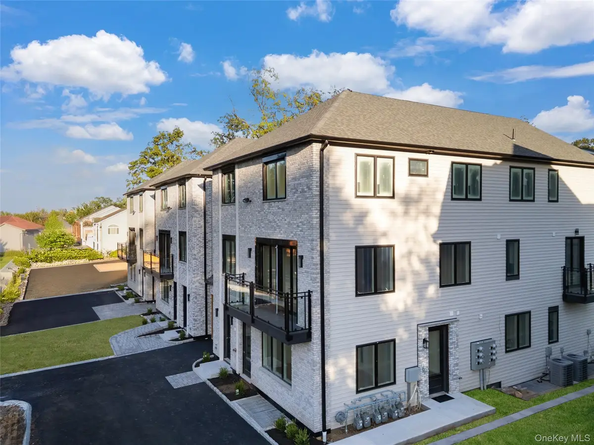 27 Ellish Parkway #112, Spring Valley, NY 10977 - Image #1