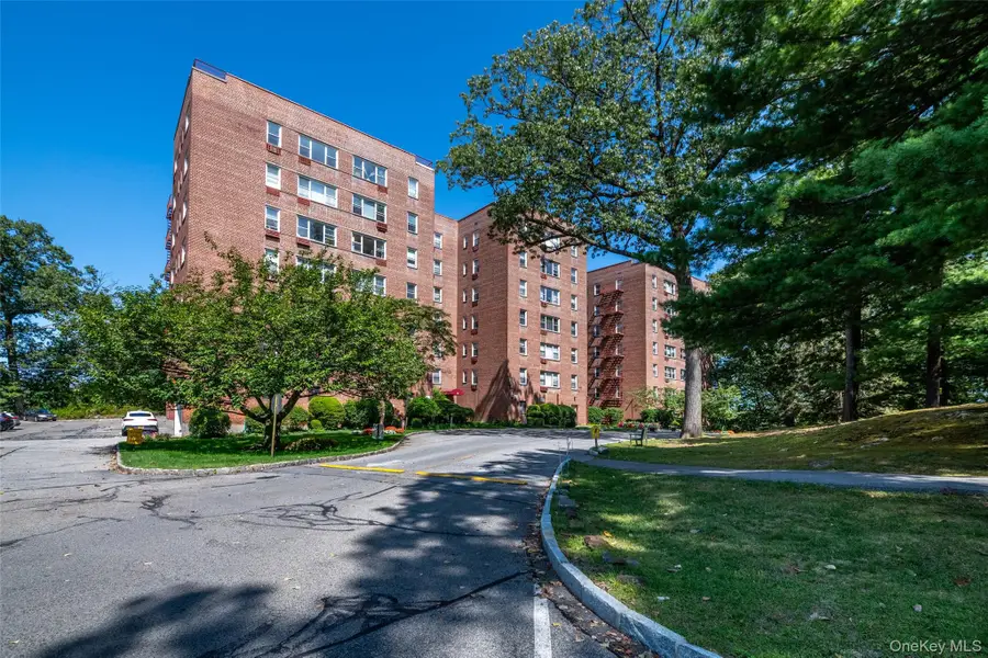 611 Palmer Road #4Y, Yonkers, NY 10701 - Image #2